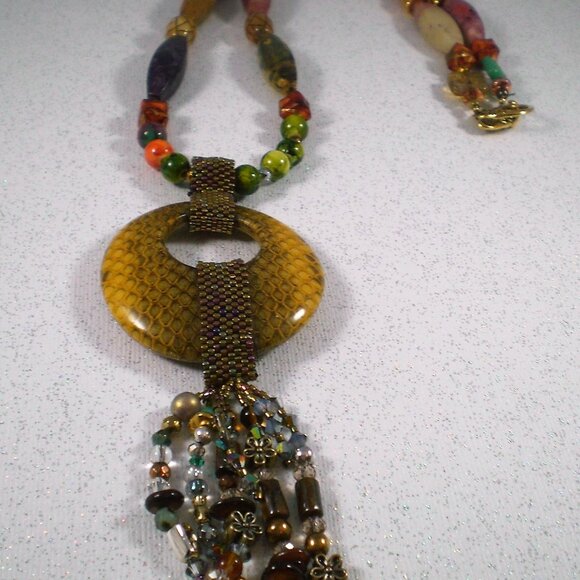 Safari Blaze Gemstone Necklace - Picture 4 of 5